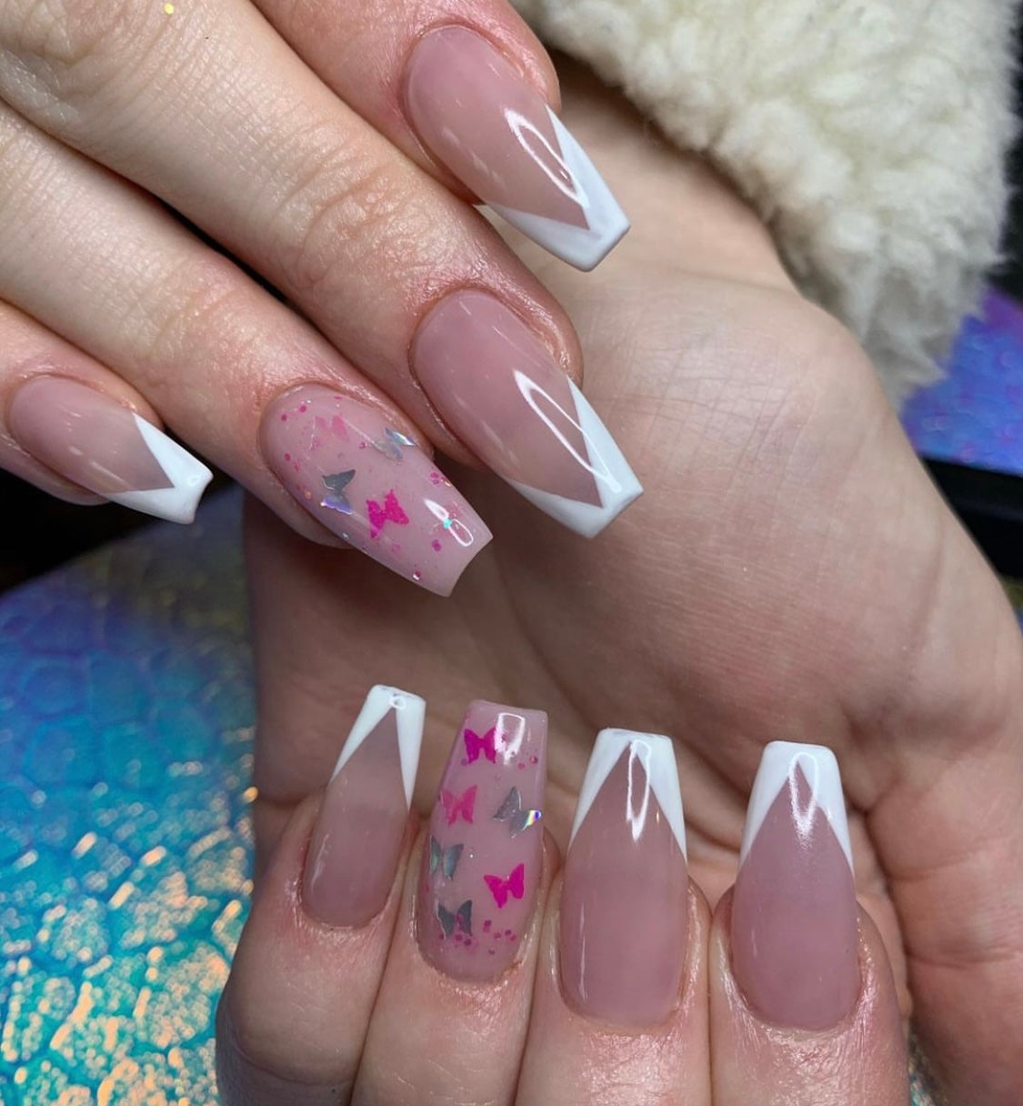 Holographic Butterflies