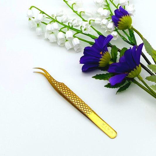 Lash Tweezer Curved - Gold